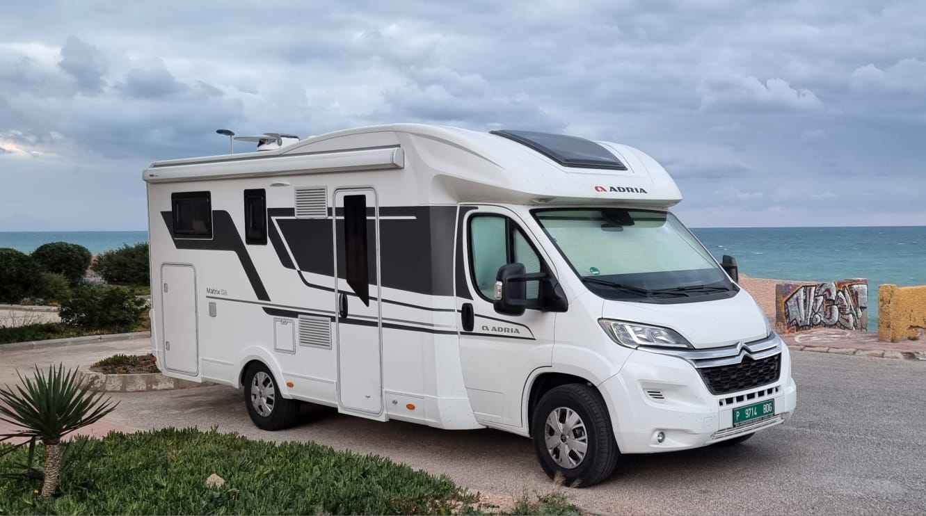 Adria Axes 670 SL by the sea
